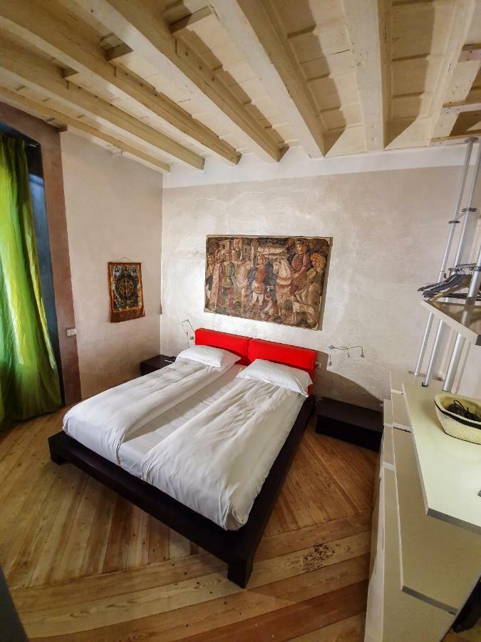 Flora Inn, Flora I - Nel Cuore Di Bergamo Alta Екстериор снимка